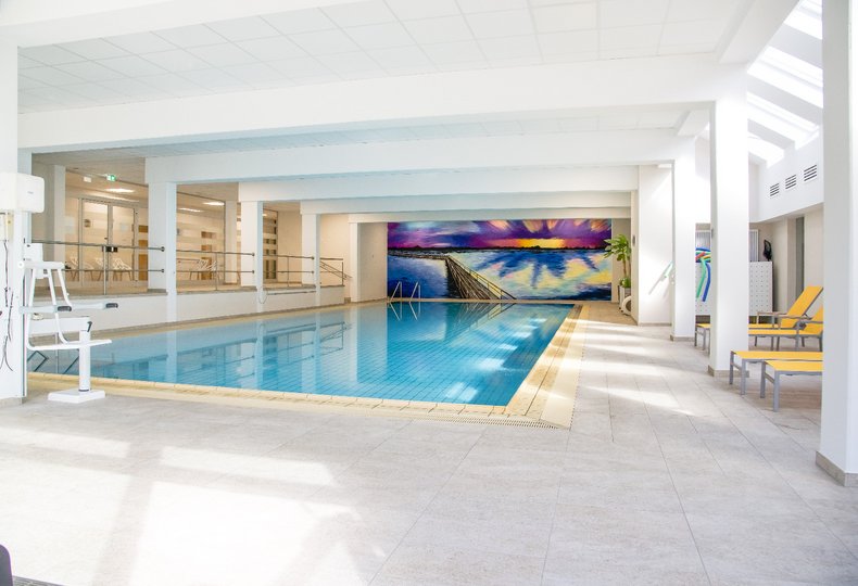 Bild 6-Schwimmbad.jpg