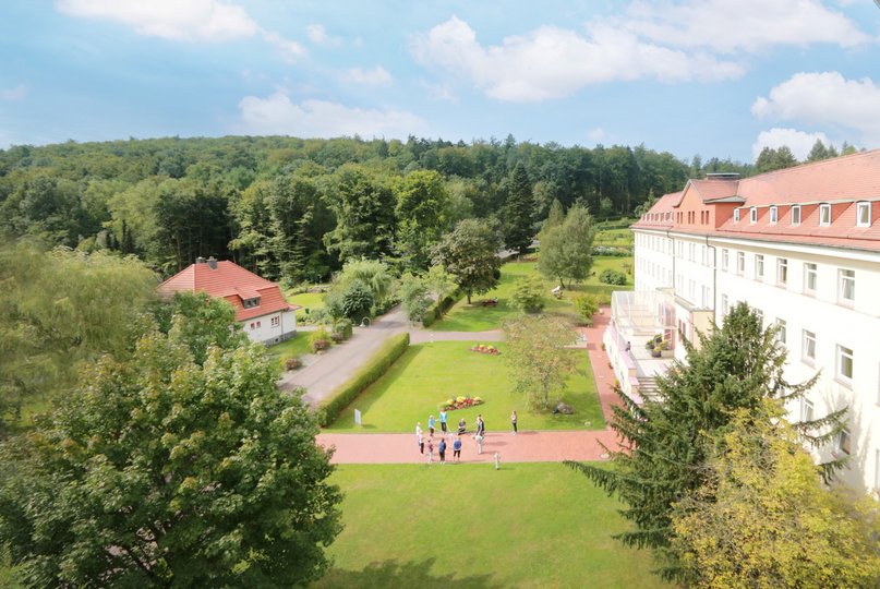 Klinikansicht_Balkon ohne Dachrinne.jpg