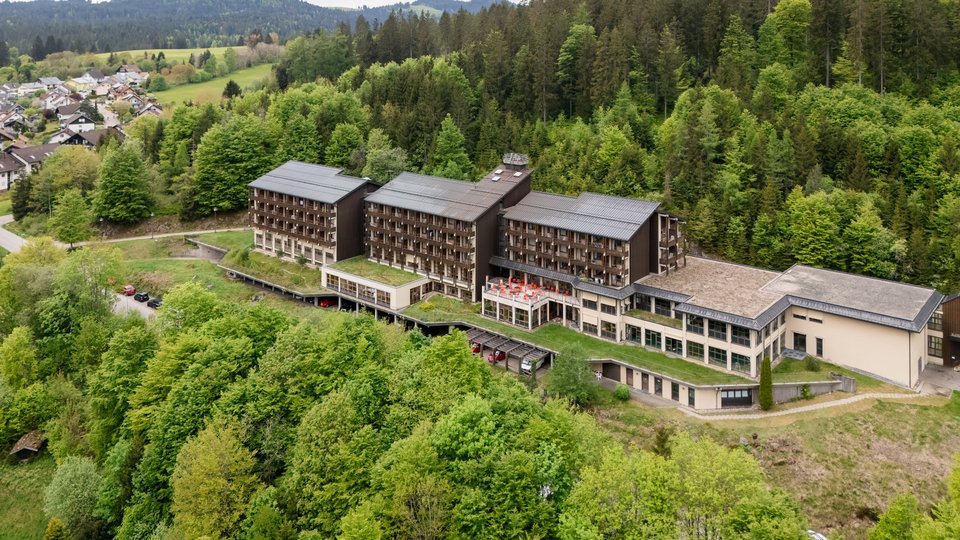 Ziegelfeld_Klinik_Sommer.jpg