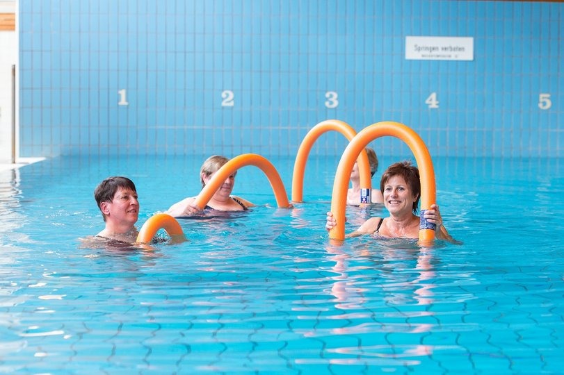 02Schwimmbad.jpg